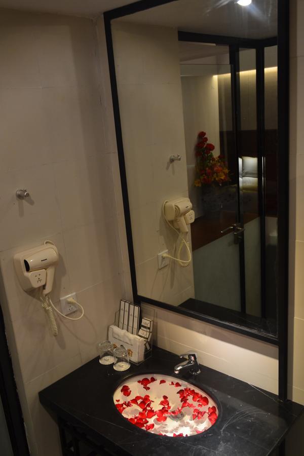 Royal Holiday Hotel Yangon Eksteriør bilde