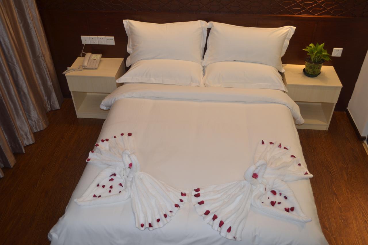 Royal Holiday Hotel Yangon Eksteriør bilde