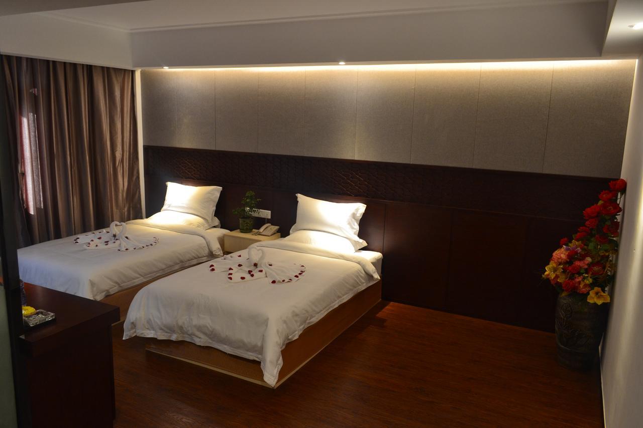 Royal Holiday Hotel Yangon Eksteriør bilde