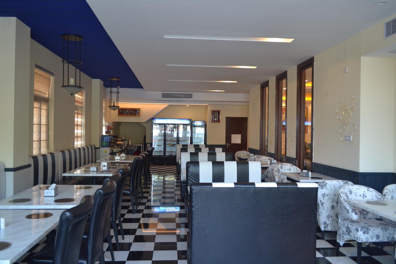 Royal Holiday Hotel Yangon Eksteriør bilde