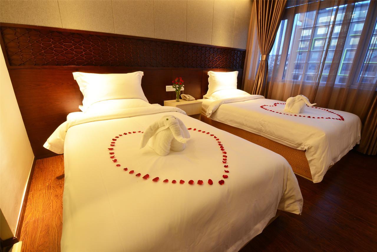 Royal Holiday Hotel Yangon Eksteriør bilde