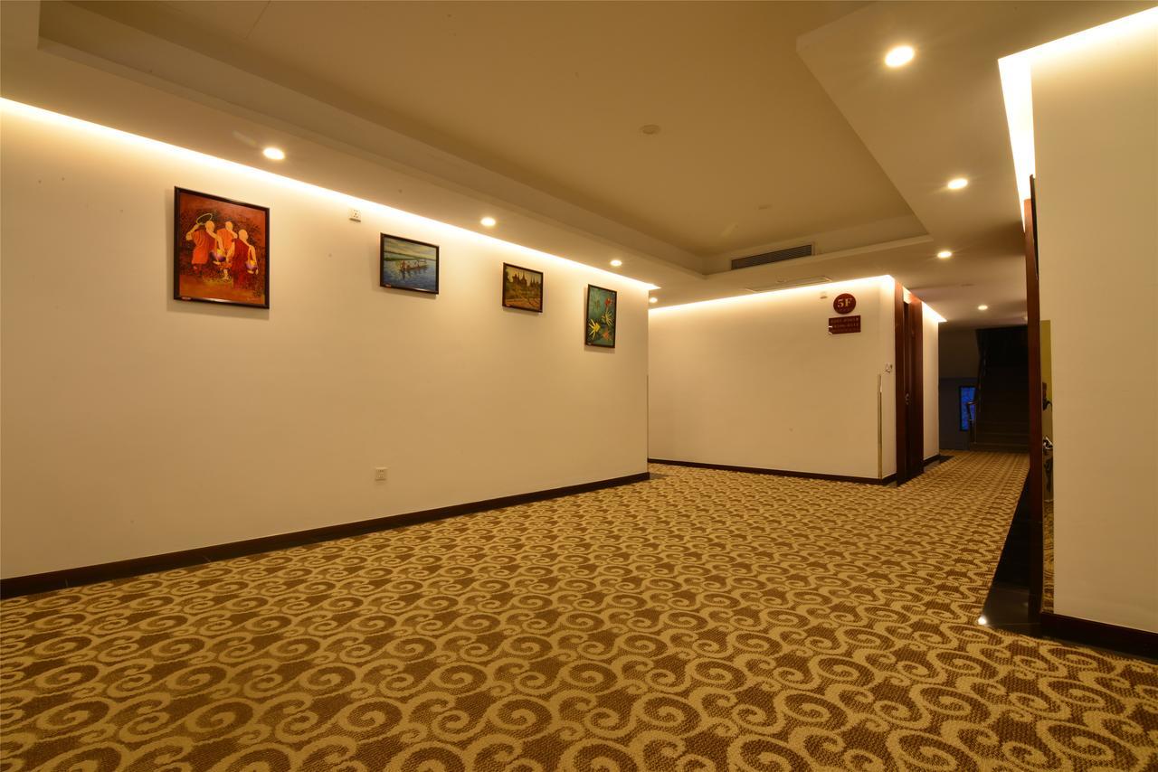 Royal Holiday Hotel Yangon Eksteriør bilde