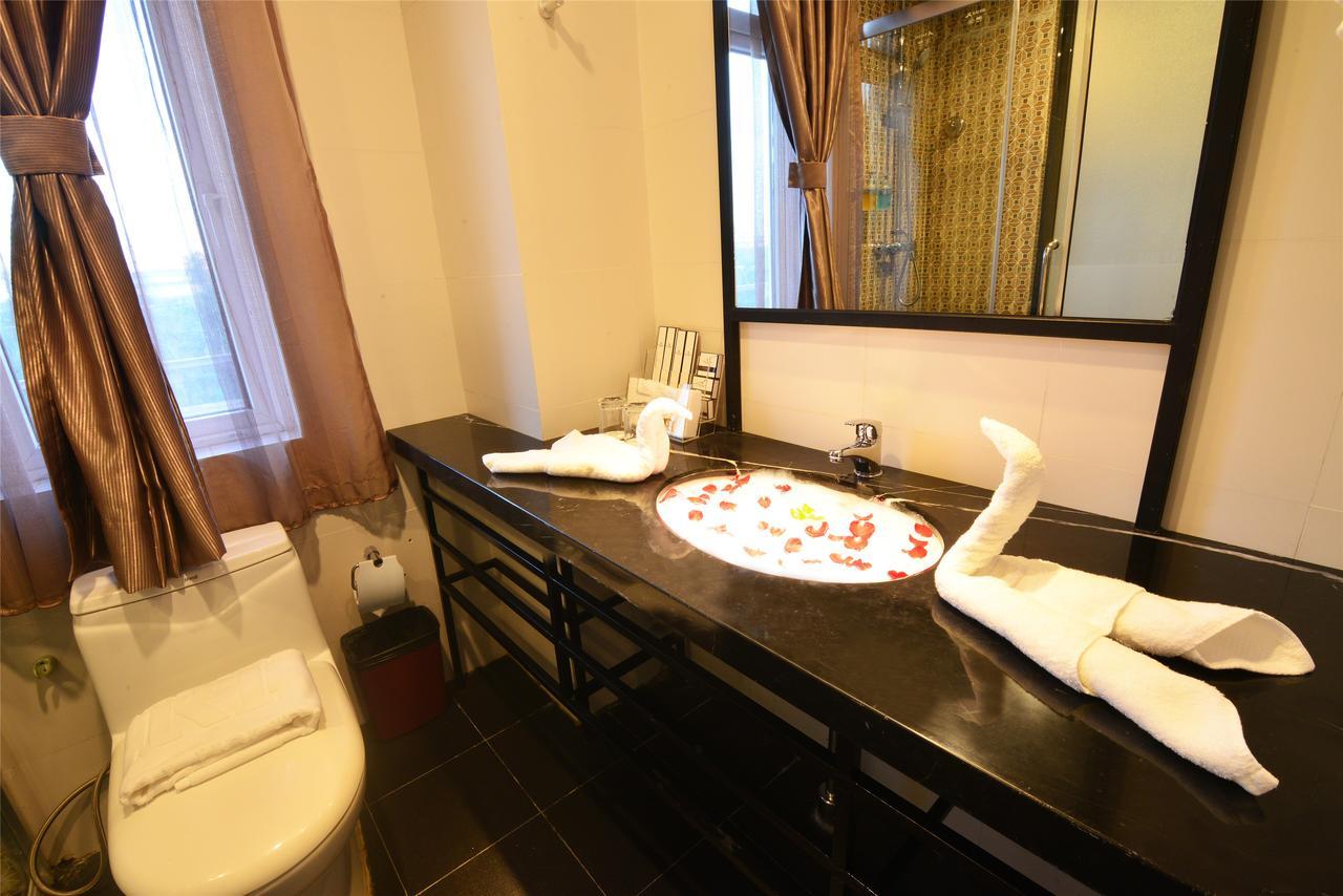 Royal Holiday Hotel Yangon Eksteriør bilde