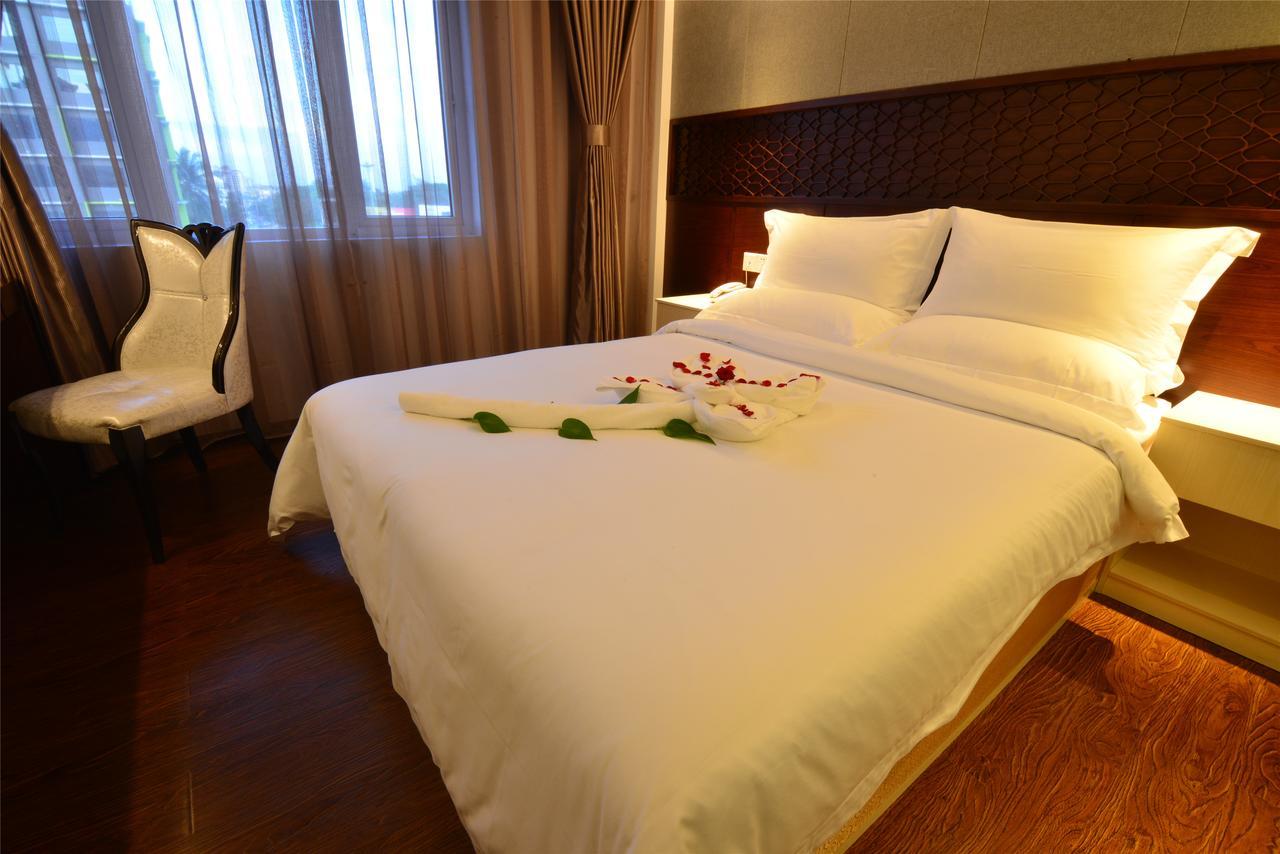 Royal Holiday Hotel Yangon Eksteriør bilde