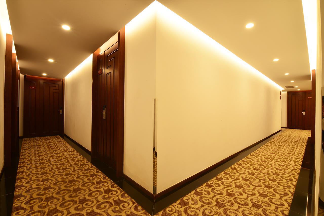 Royal Holiday Hotel Yangon Eksteriør bilde